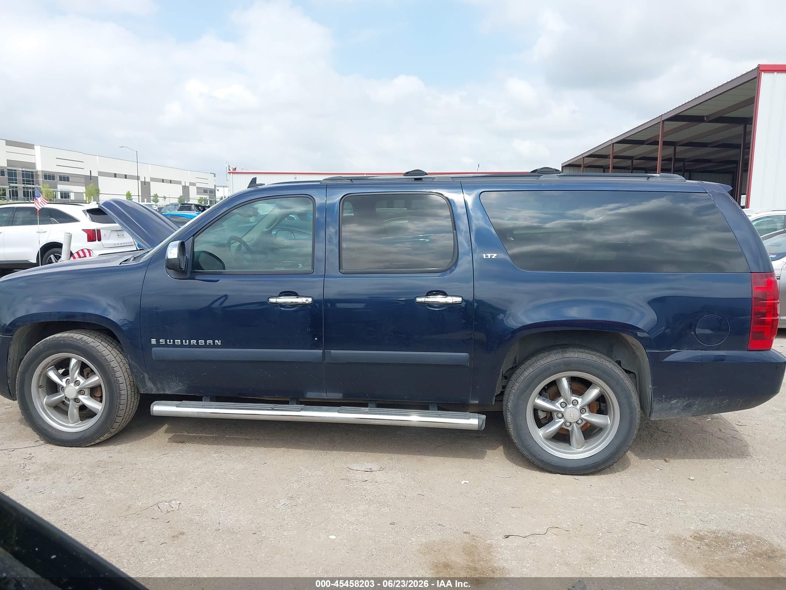 2007 Chevrolet Suburban Ltz Синий vin: 3GNFC16077G264330