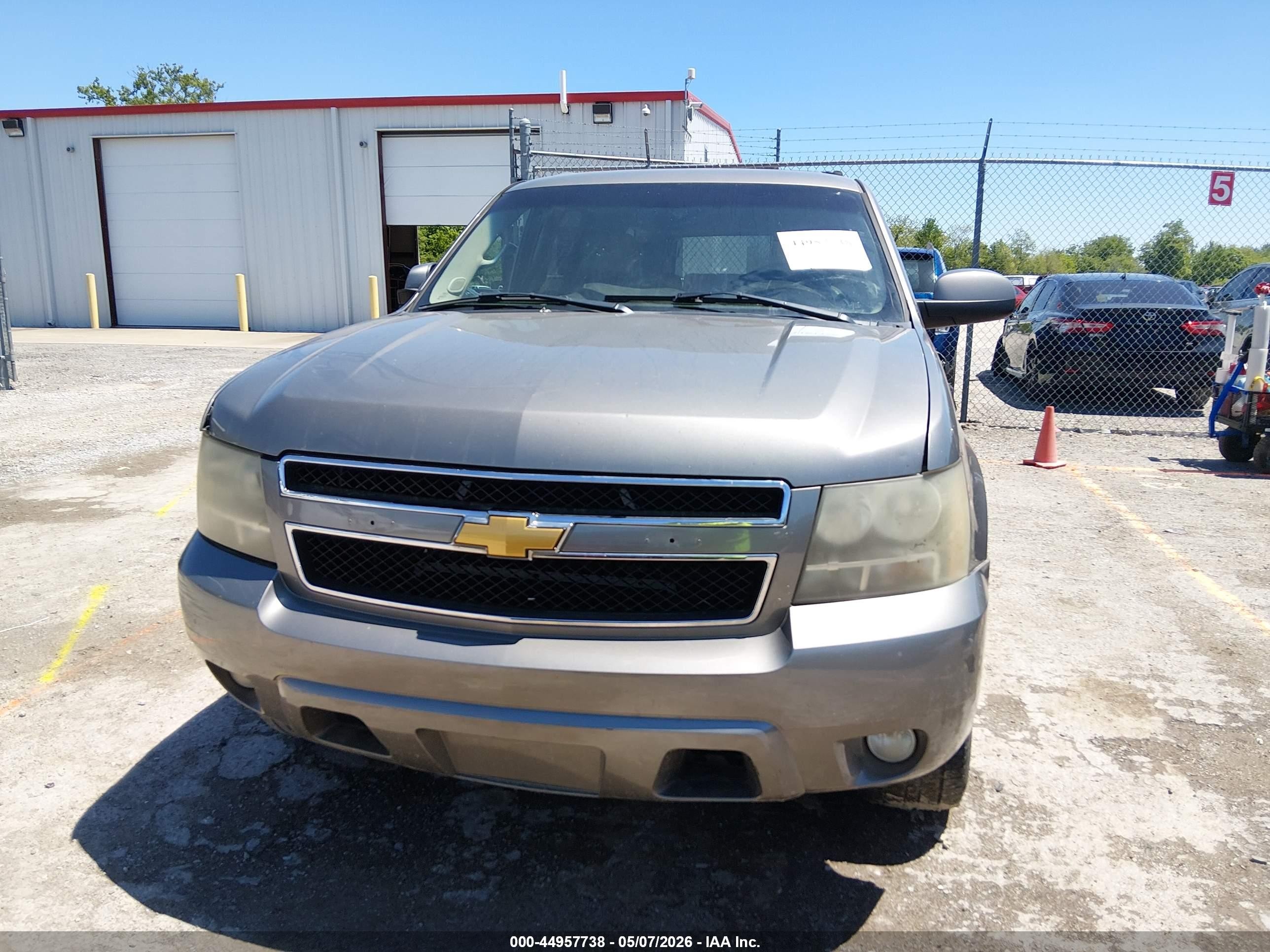 2007 Chevrolet Suburban 1500 Lt Серый vin: 3GNFC160X7G218376