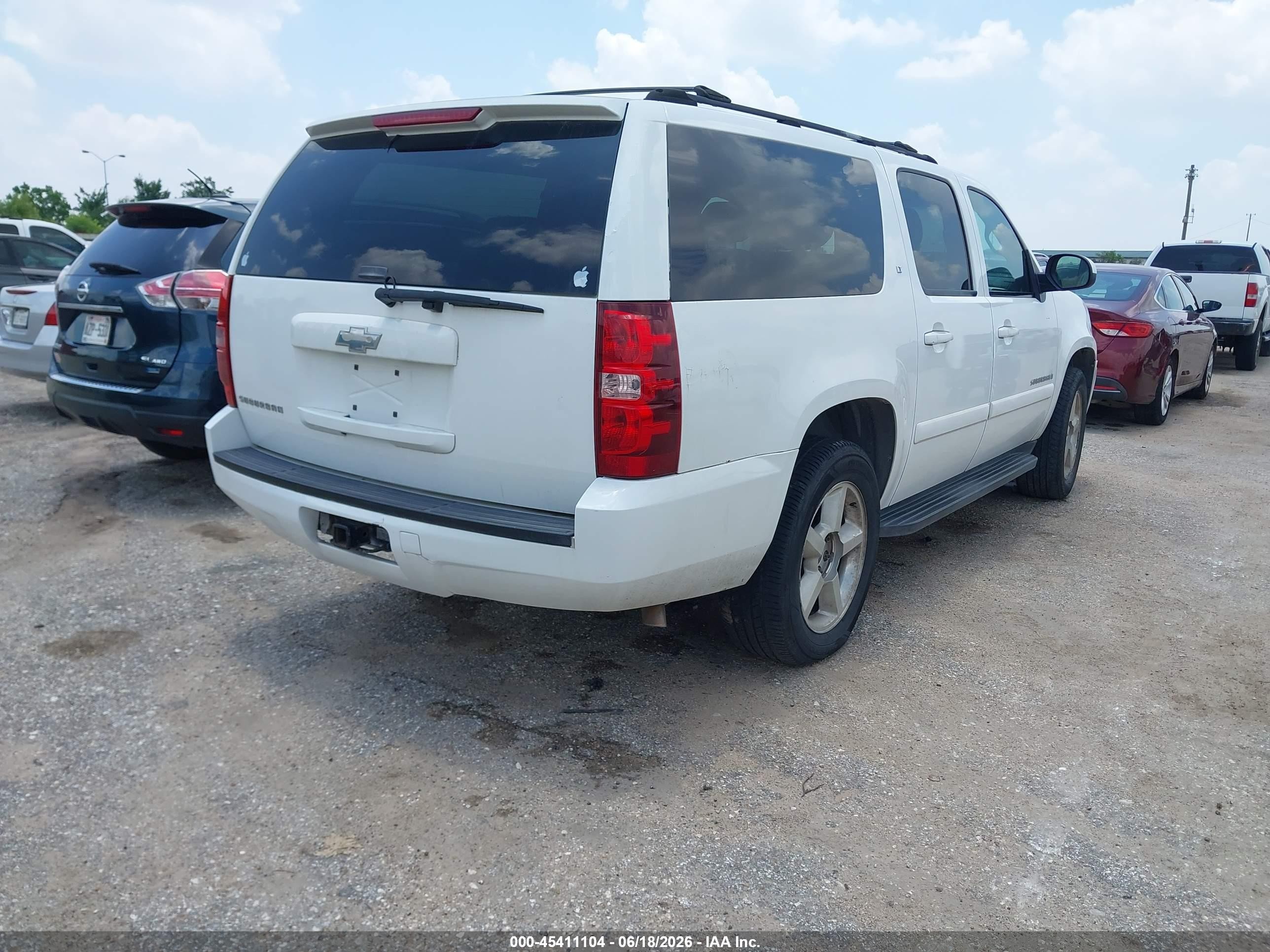 2007 Chevrolet Suburban 1500 Lt White vin: 3GNFC16J27G162488