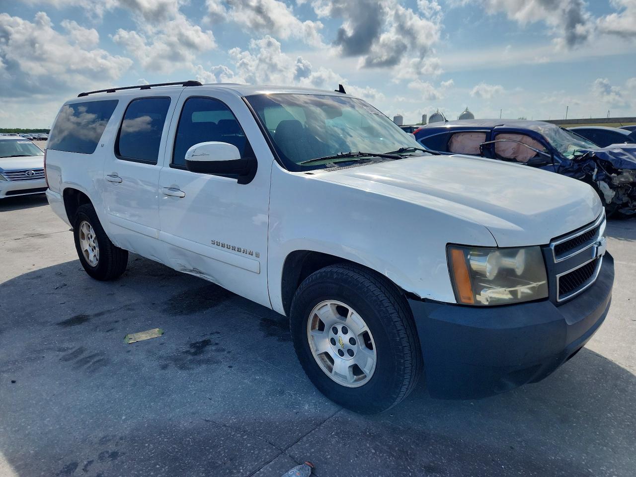 2007 Chevrolet Suburban C1500 Белый vin: 3GNFC16J57G173727