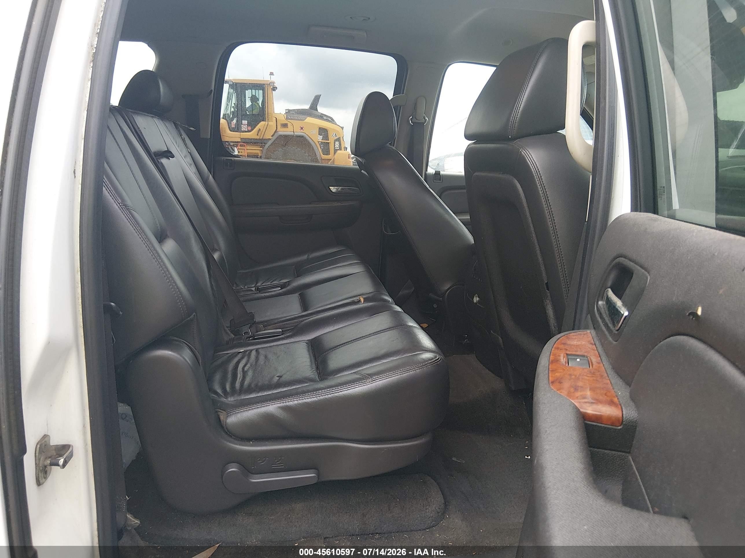 2008 Chevrolet Suburban 1500 Lt White vin: 3GNFC16J78G271014