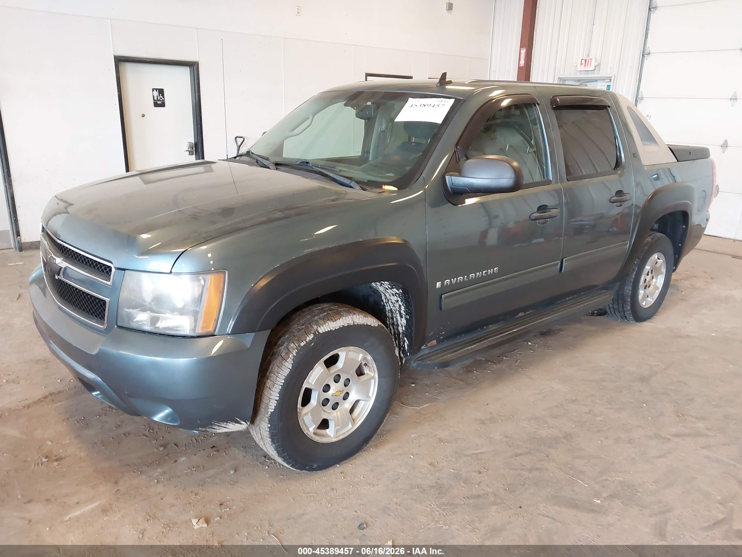 2009 Chevrolet Avalanche 1500 Ls Gray vin: 3GNFK12049G229420