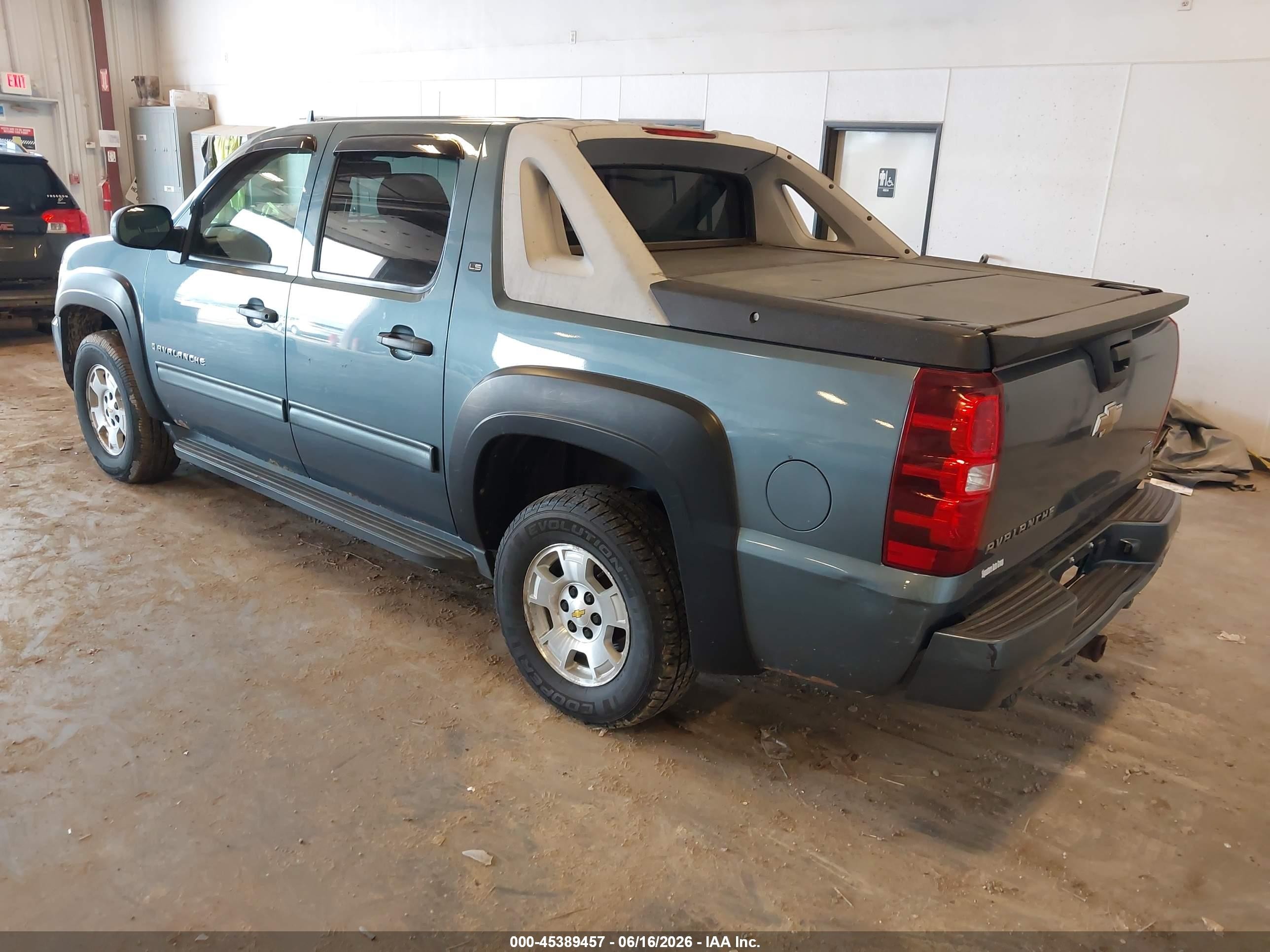 2009 Chevrolet Avalanche 1500 Ls Gray vin: 3GNFK12049G229420