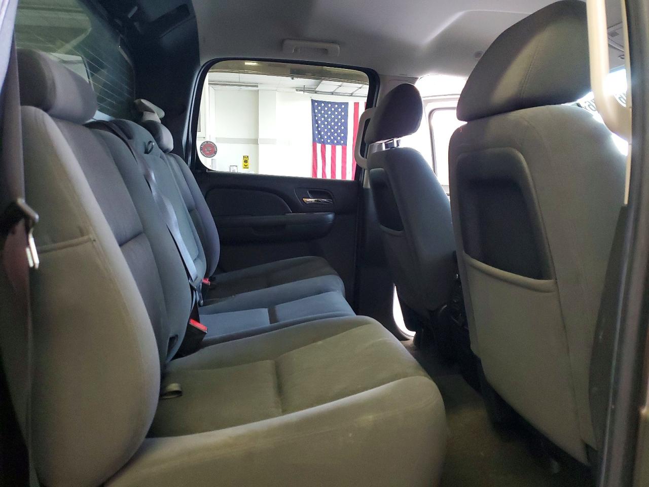 2009 Chevrolet Avalanche K1500 Ls Gray vin: 3GNFK12049G239770