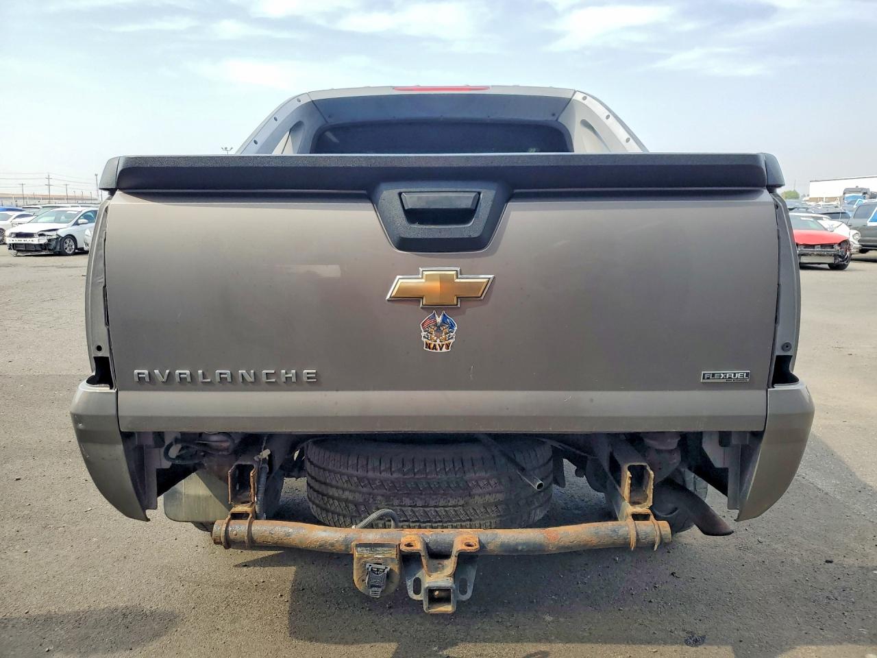 2009 Chevrolet Avalanche K1500 Ls Gray vin: 3GNFK12049G239770