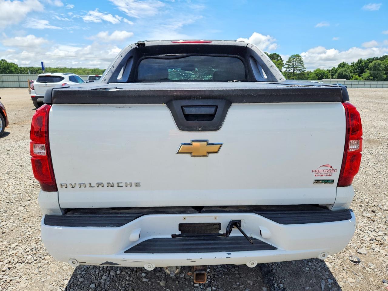 2007 Chevrolet Avalanche K1500 White vin: 3GNFK12347G175107
