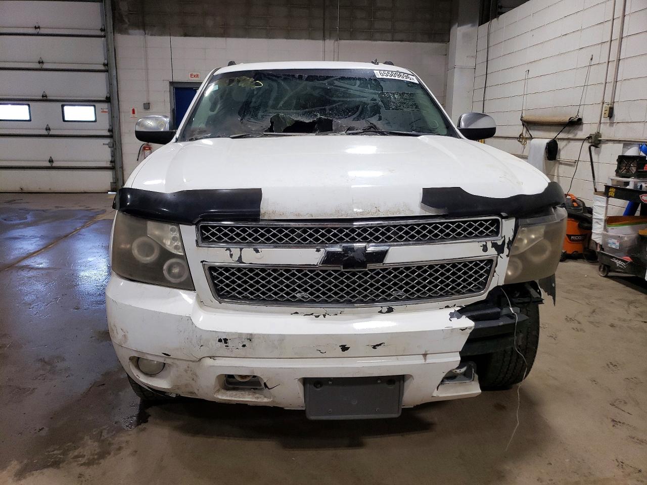 2007 Chevrolet Avalanche K1500 Белый vin: 3GNFK12347G232583