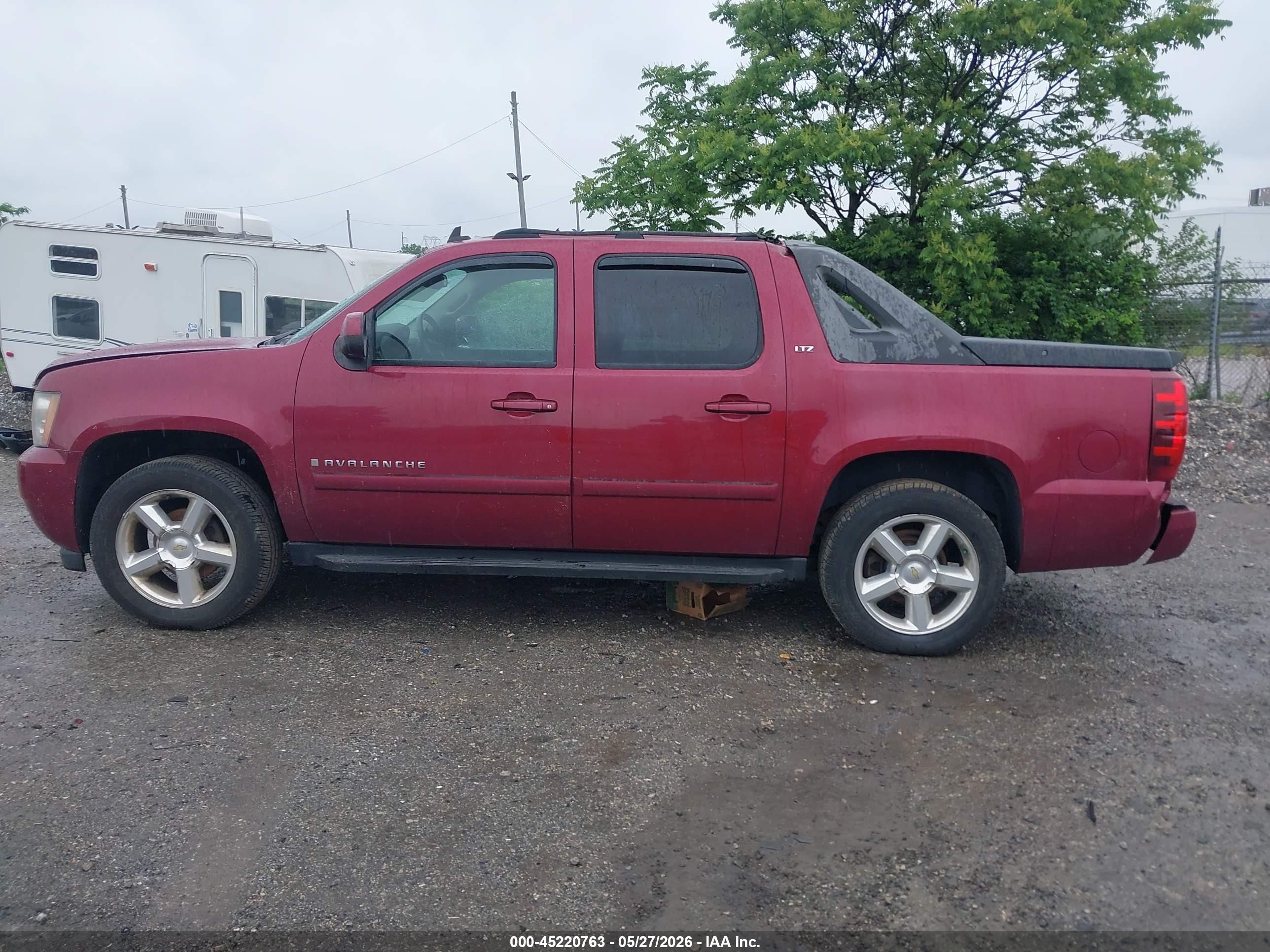 2007 Chevrolet Avalanche 1500 Ltz Burgundy vin: 3GNFK12367G237915