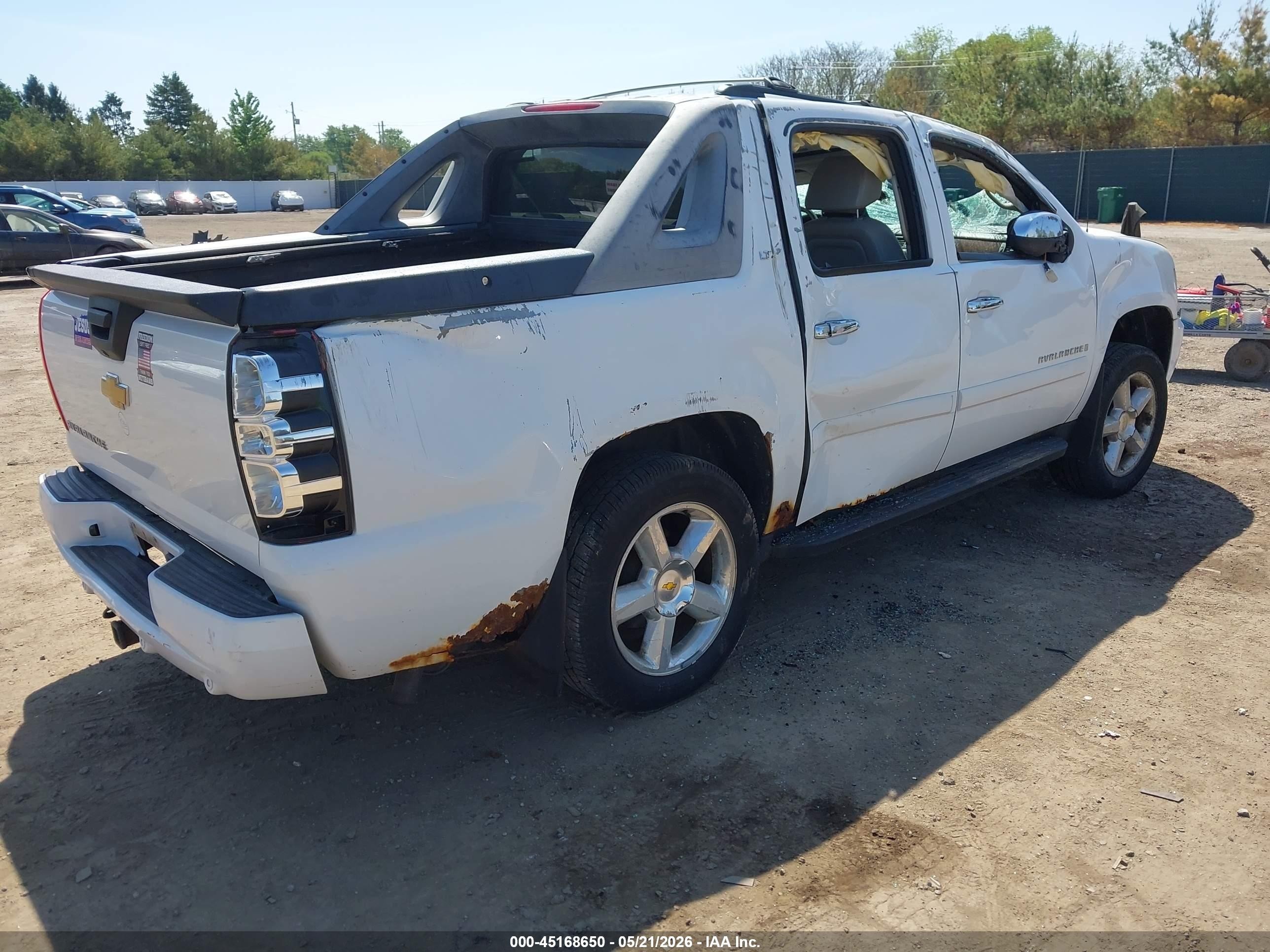 2007 Chevrolet Avalanche 1500 Ltz White vin: 3GNFK12367G267674