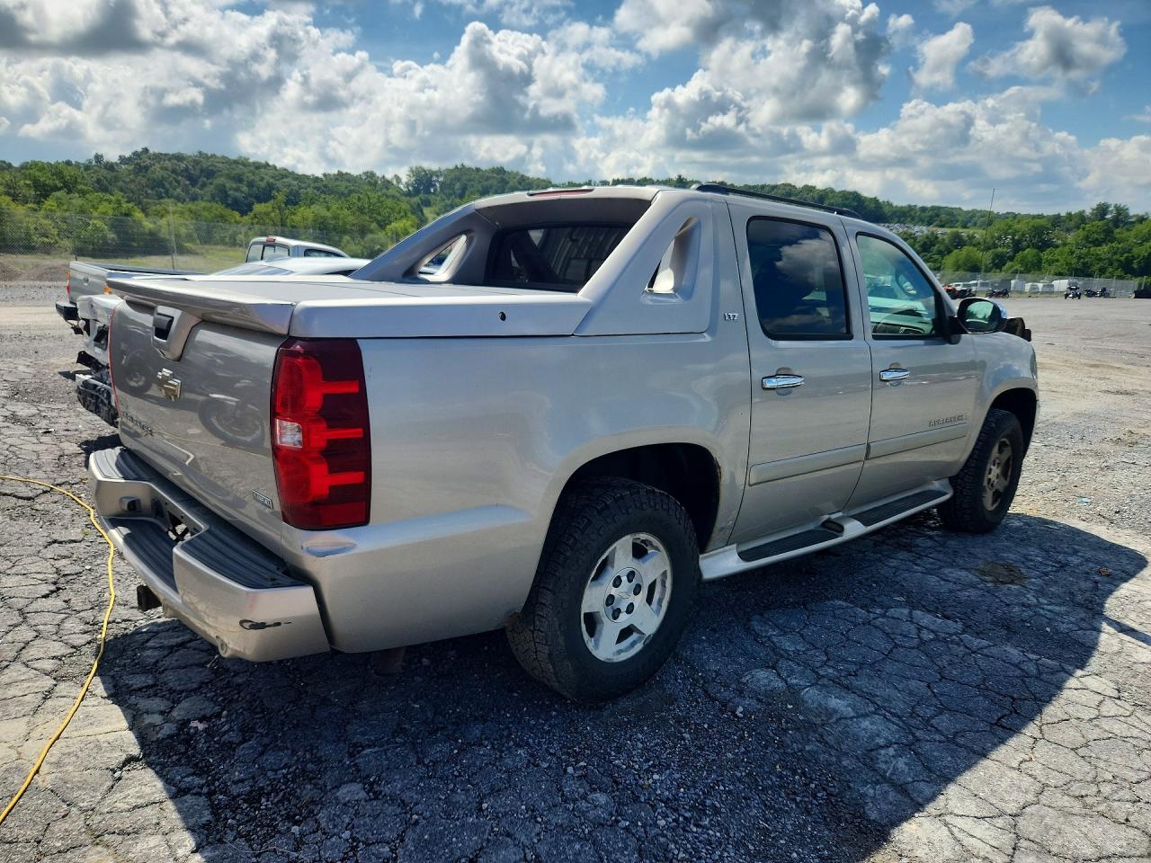 2008 Chevrolet Avalanche K1500 Tan vin: 3GNFK12368G225040