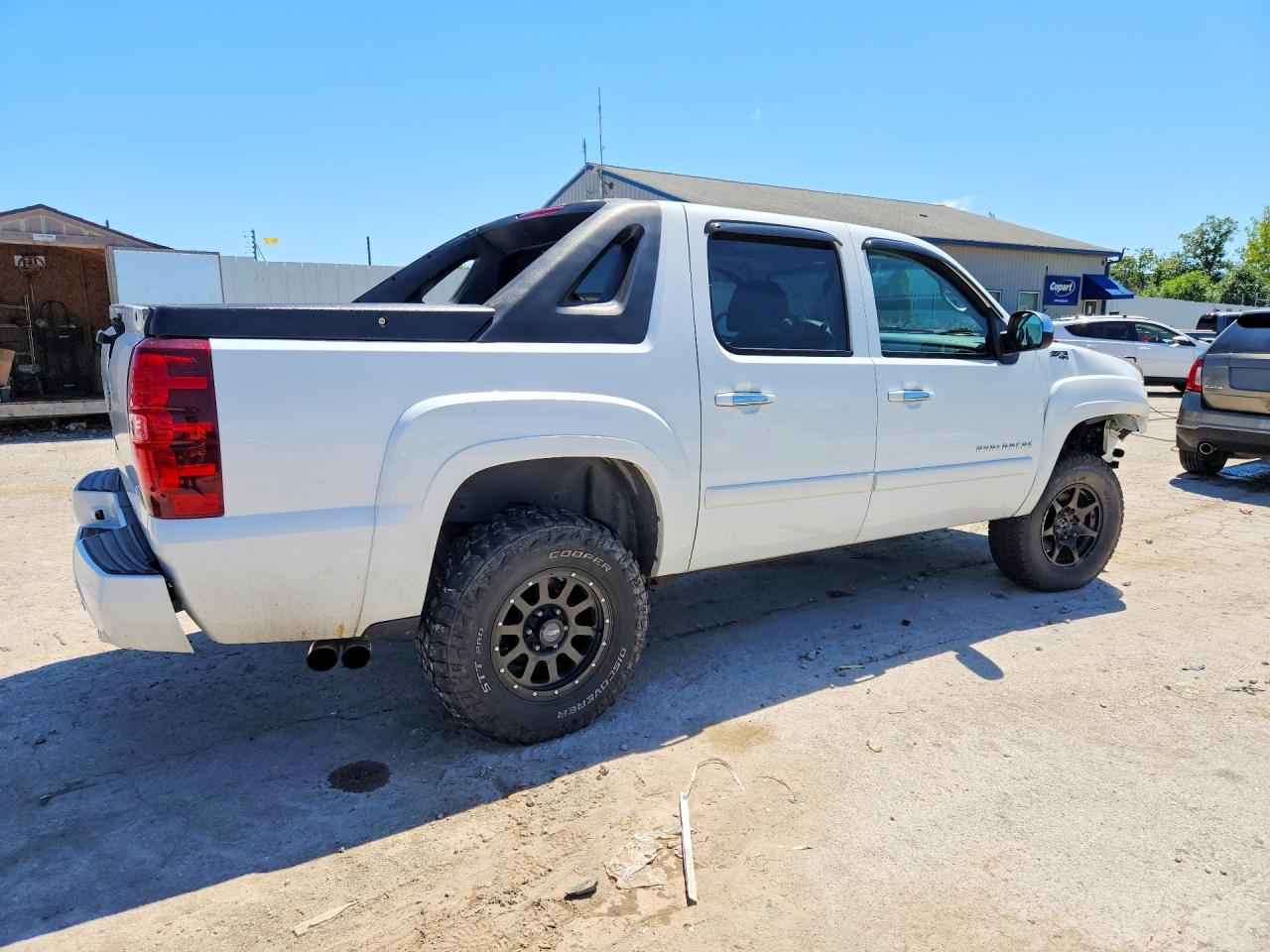 2007 Chevrolet Avalanche K1500 White vin: 3GNFK12377G221934