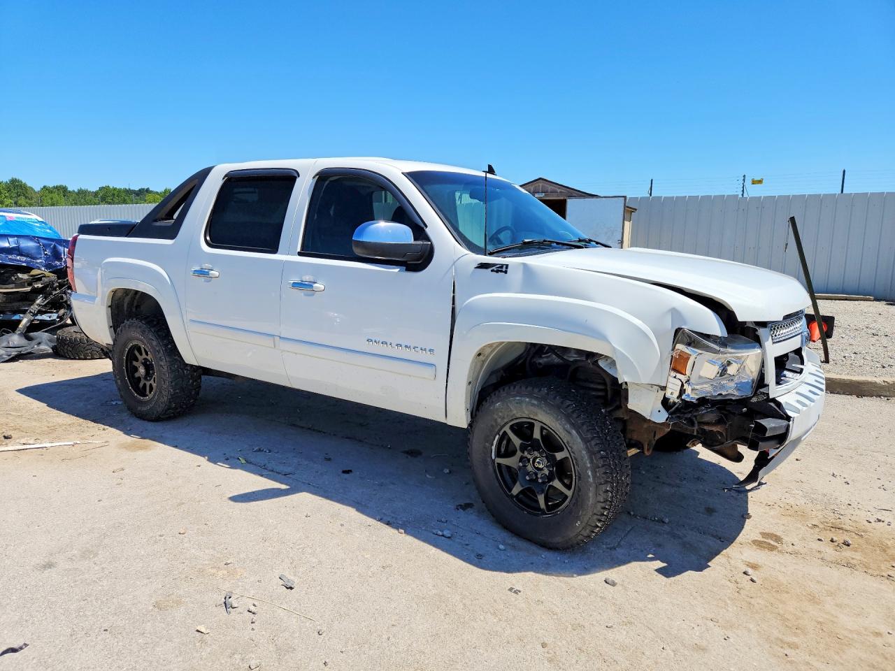 2007 Chevrolet Avalanche K1500 White vin: 3GNFK12377G221934
