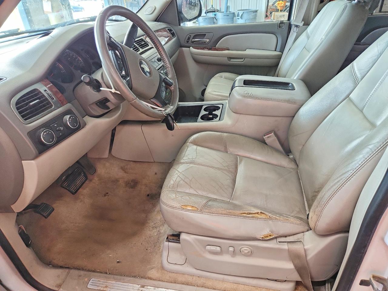 2007 Chevrolet Avalanche K1500 White vin: 3GNFK12387G182352
