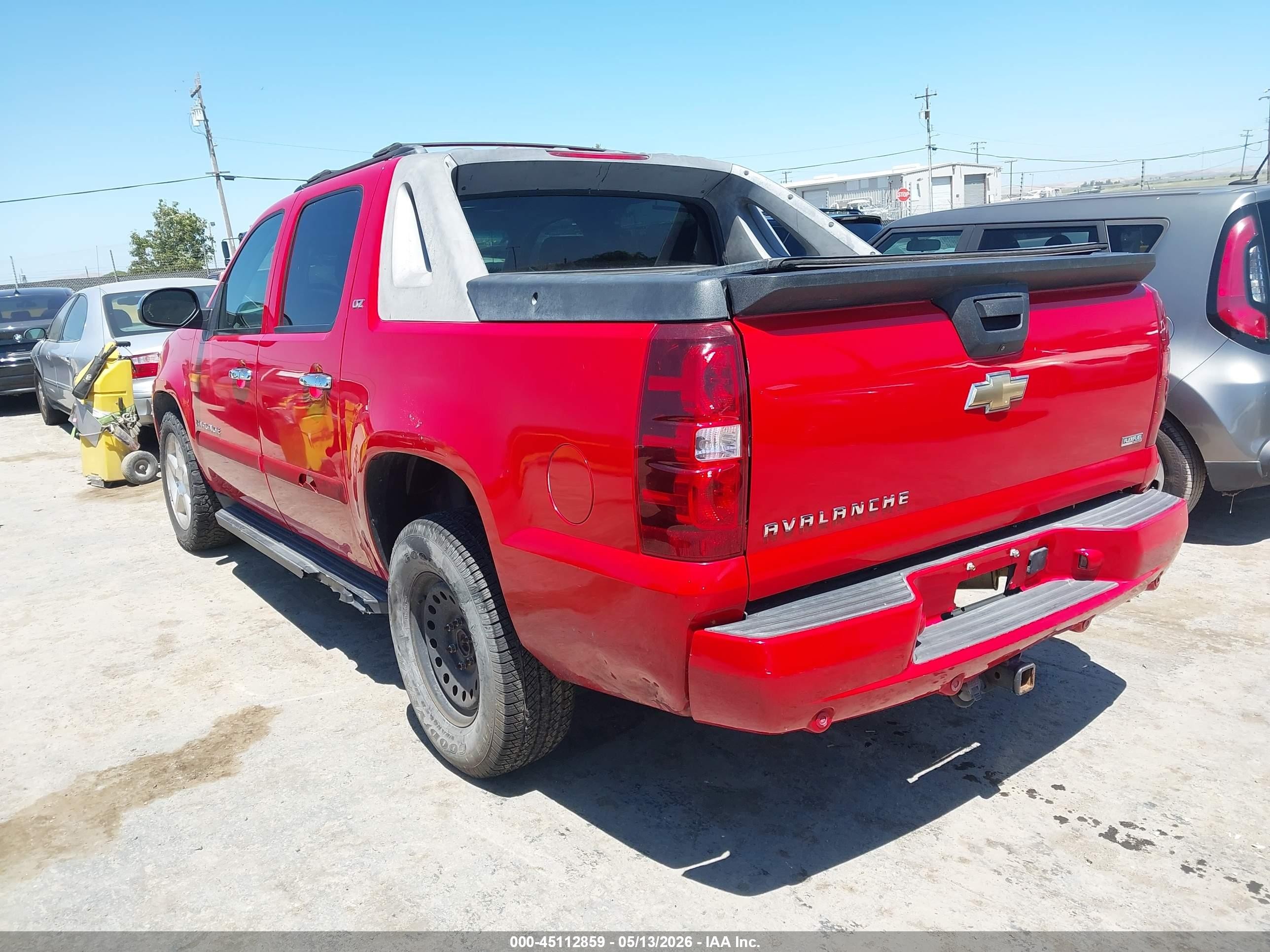 2008 Chevrolet Avalanche 1500 Ltz Red vin: 3GNFK12388G103201