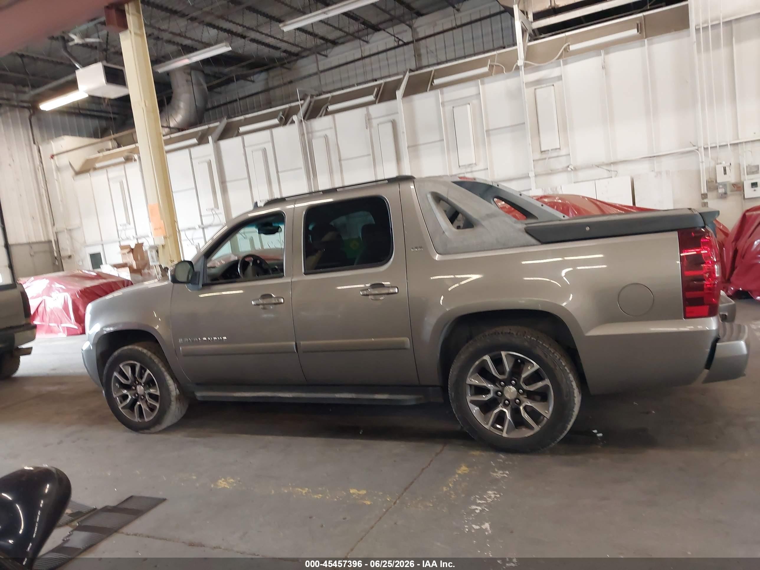 2007 Chevrolet Avalanche 1500 Ltz Beige vin: 3GNFK12397G156200