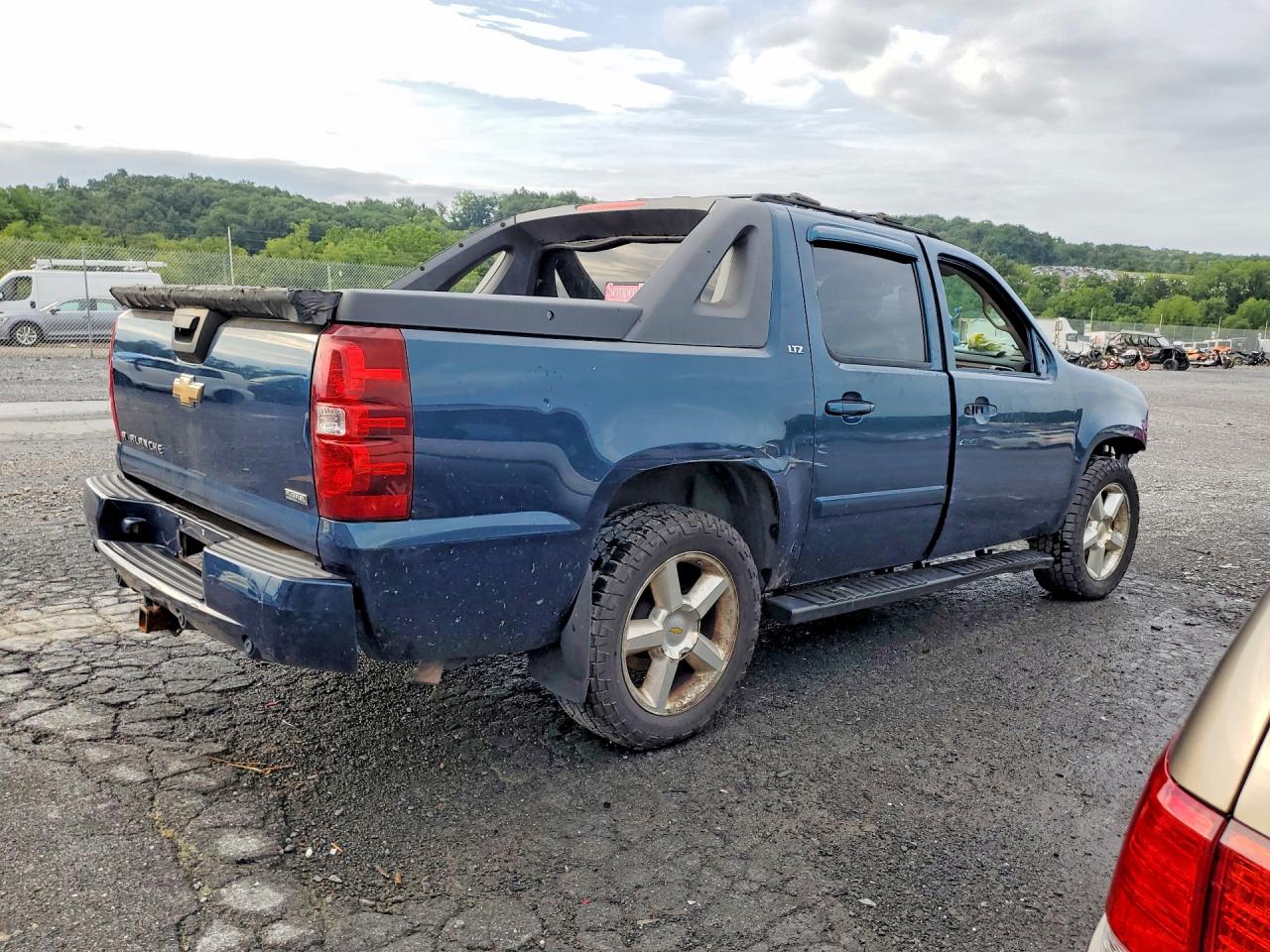 2007 Chevrolet Avalanche K1500 Blue vin: 3GNFK12397G162093