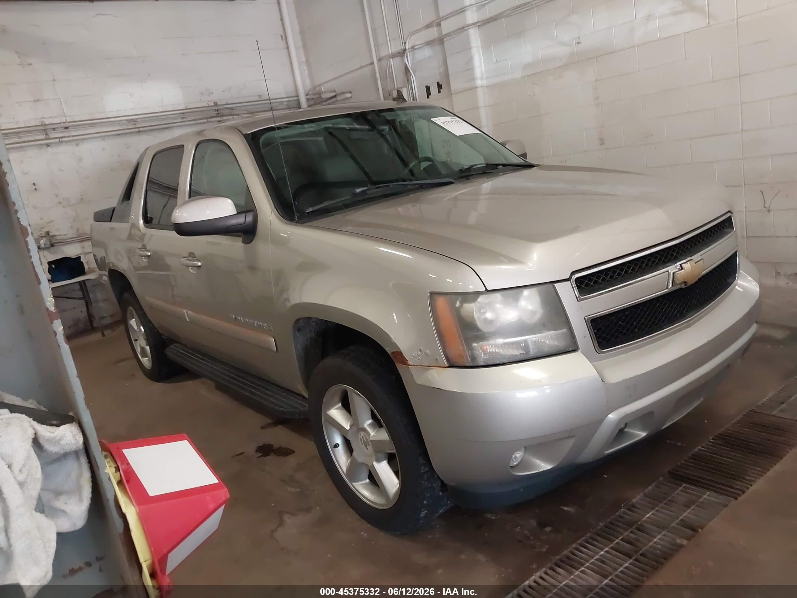 2007 Chevrolet Avalanche 1500 Lt Серебряный vin: 3GNFK123X7G212905