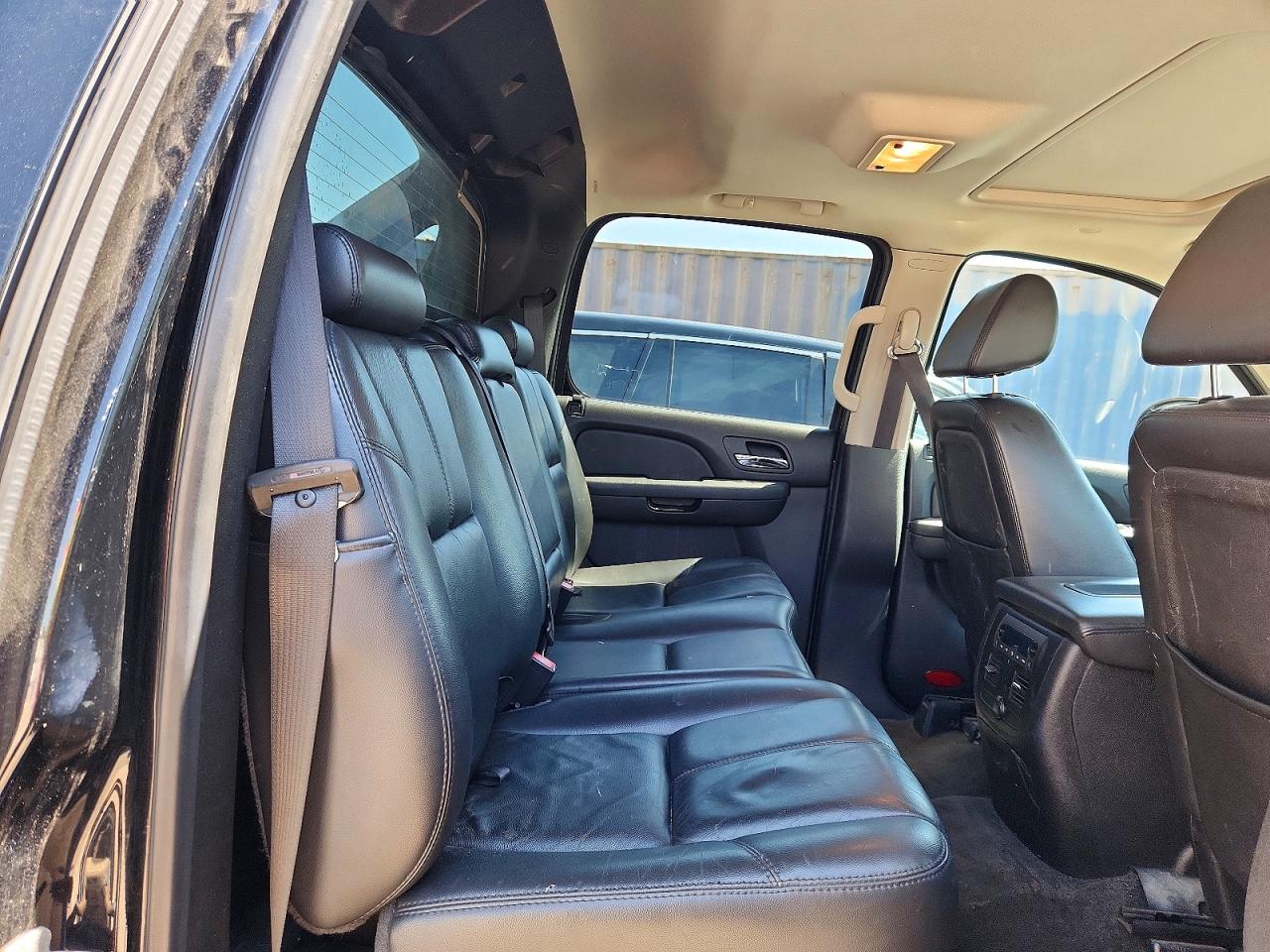 2008 Chevrolet Avalanche K1500 Black vin: 3GNFK123X8G159236