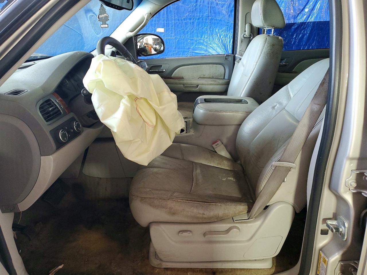 2007 Chevrolet Suburban K1500 Silver vin: 3GNFK16307G128411