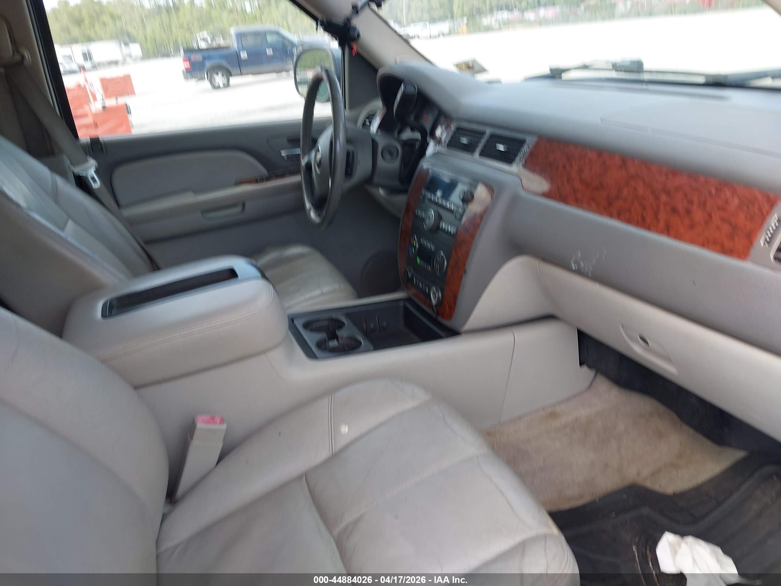 2008 Chevrolet Suburban 1500 Lt Blue vin: 3GNFK16308G181739