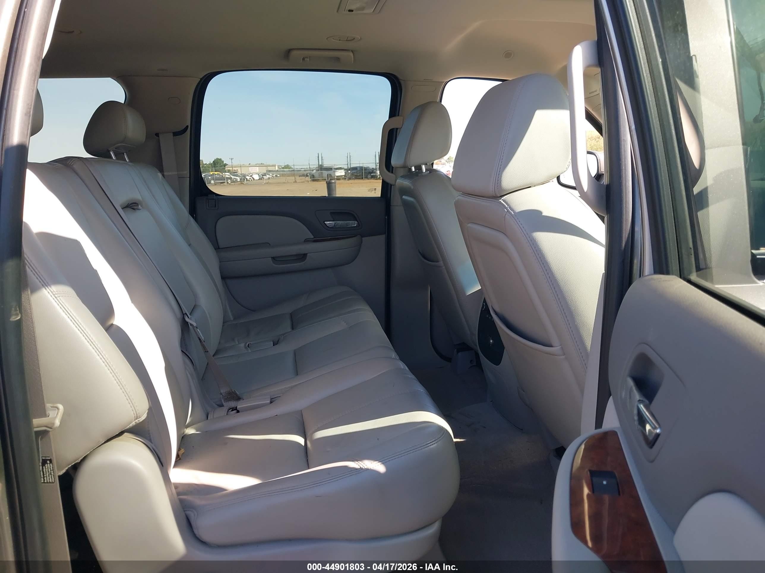 2007 Chevrolet Suburban 1500 Lt Gray vin: 3GNFK16317G136629