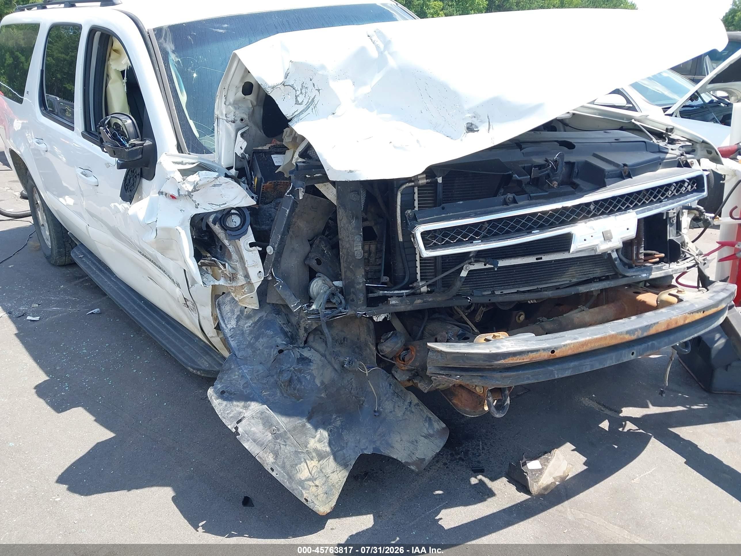 2008 Chevrolet Suburban 1500 Lt Белый vin: 3GNFK16318G115877