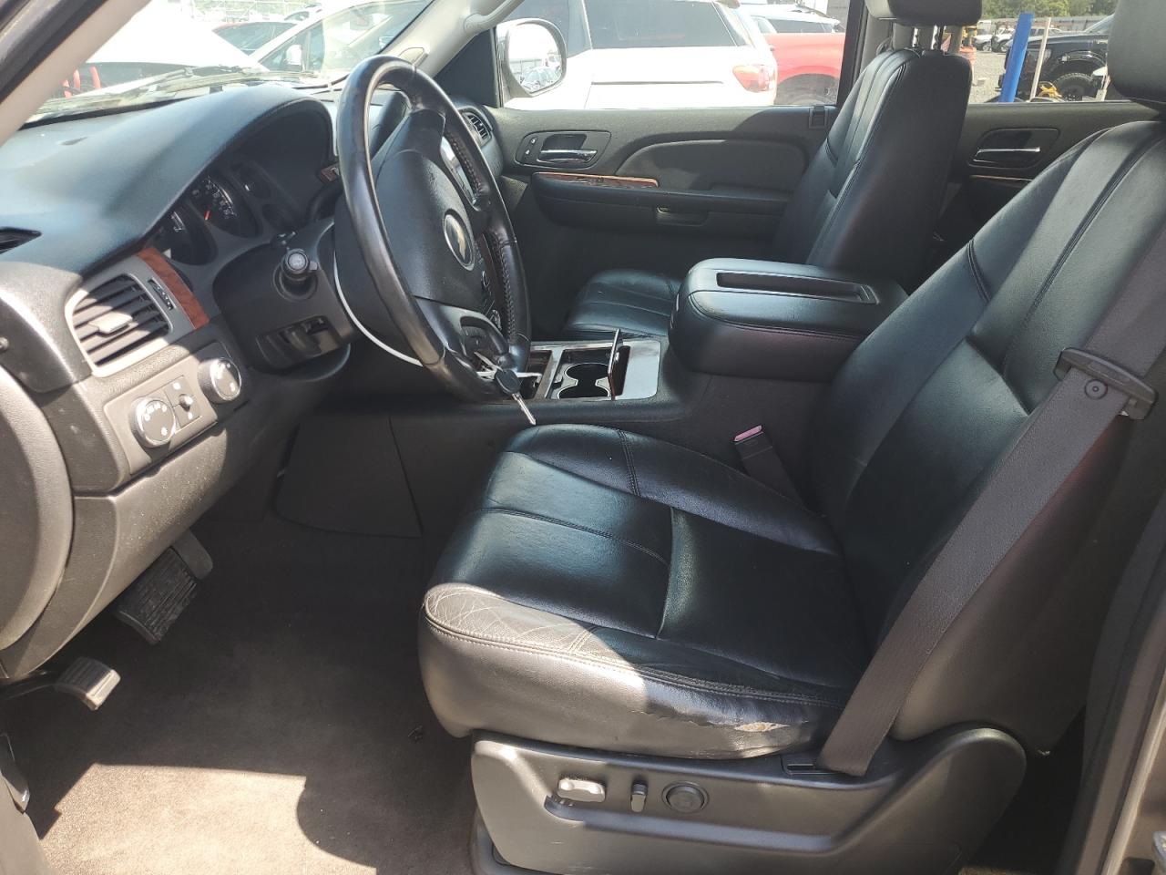2008 Chevrolet Suburban K1500 Ls Beige vin: 3GNFK16328G136074