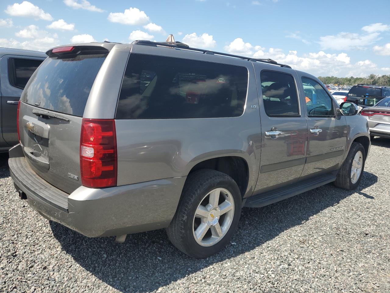 2008 Chevrolet Suburban K1500 Ls Beige vin: 3GNFK16328G136074
