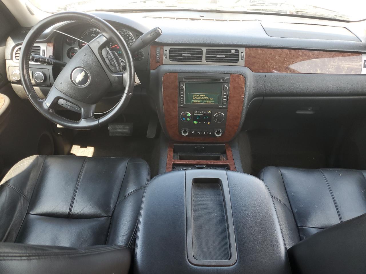2008 Chevrolet Suburban K1500 Ls Beige vin: 3GNFK16328G136074
