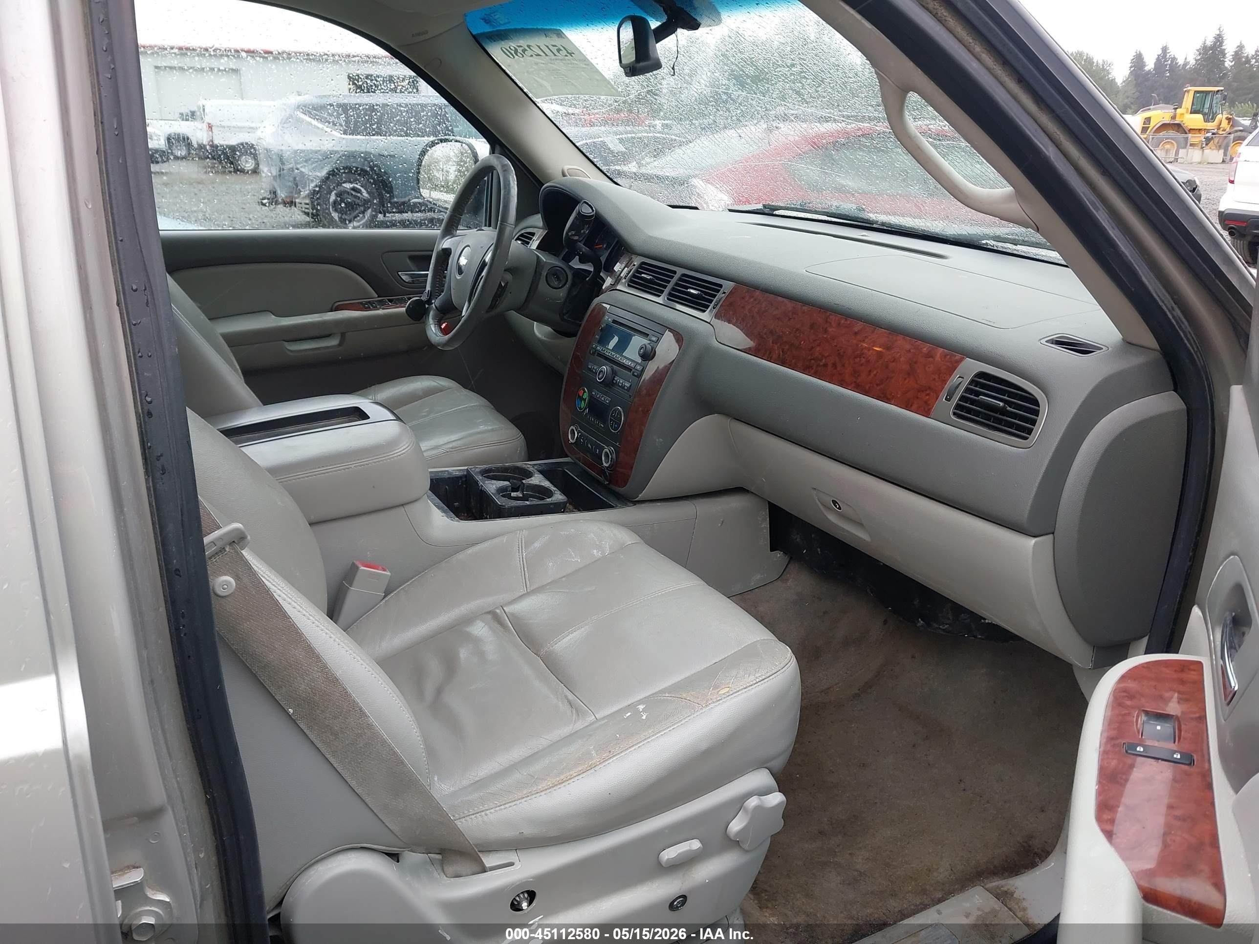 2008 Chevrolet Suburban 1500 Lt Gray vin: 3GNFK16328G180625