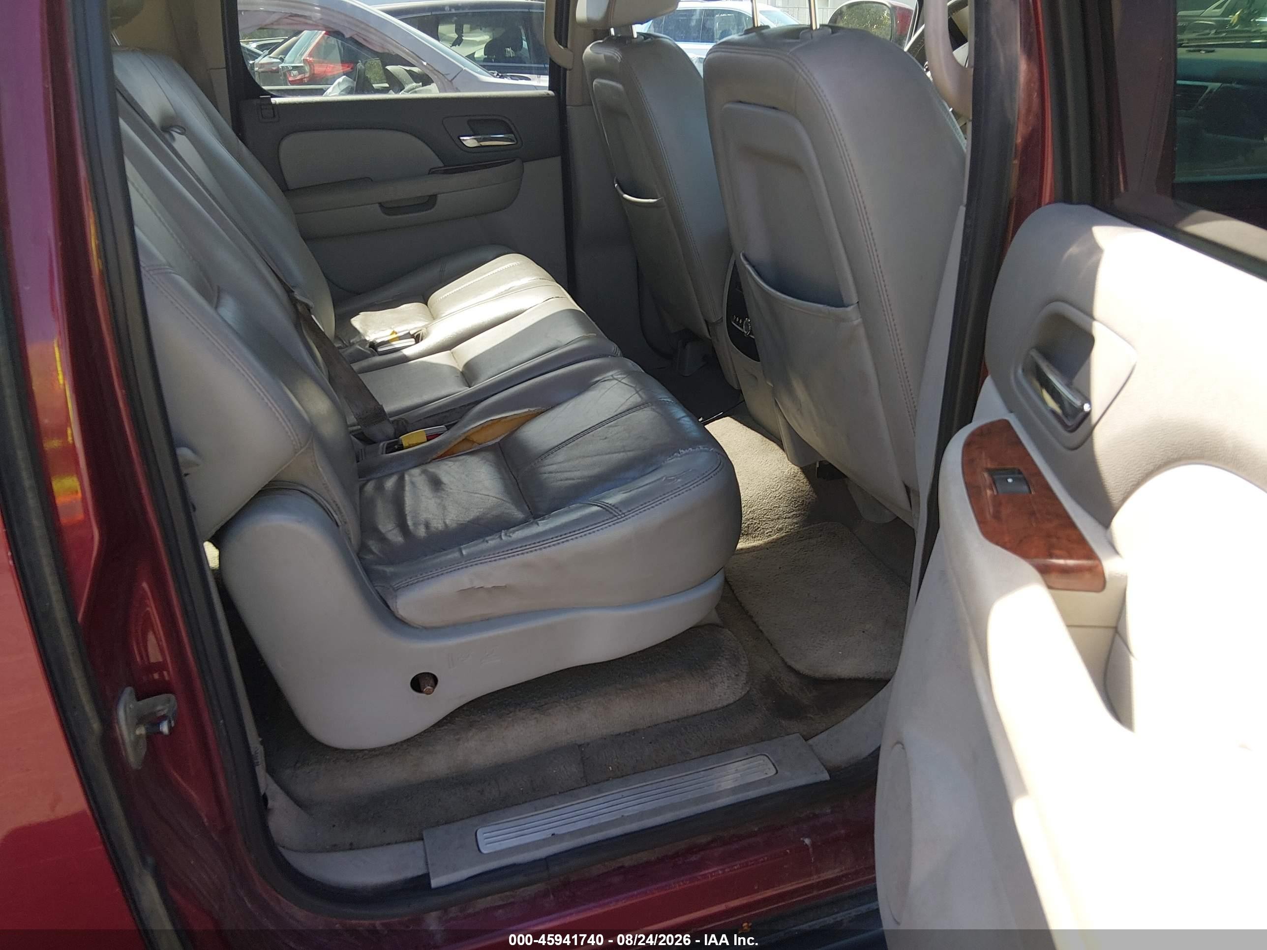 2007 Chevrolet Suburban Lt Burgundy vin: 3GNFK16337G267741