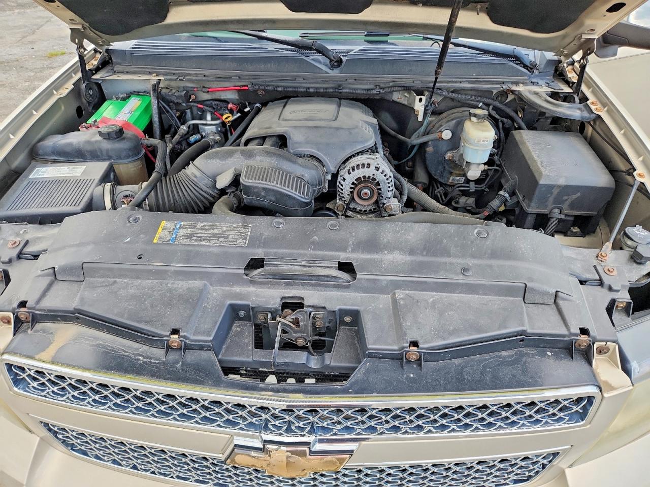 2008 Chevrolet Suburban K1500 Ls Желто-коричневый vin: 3GNFK16338G216709