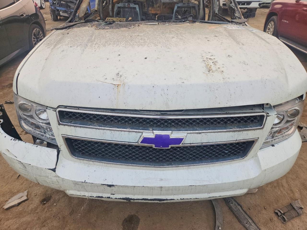 2007 Chevrolet Suburban K1500 Белый vin: 3GNFK16347G184898