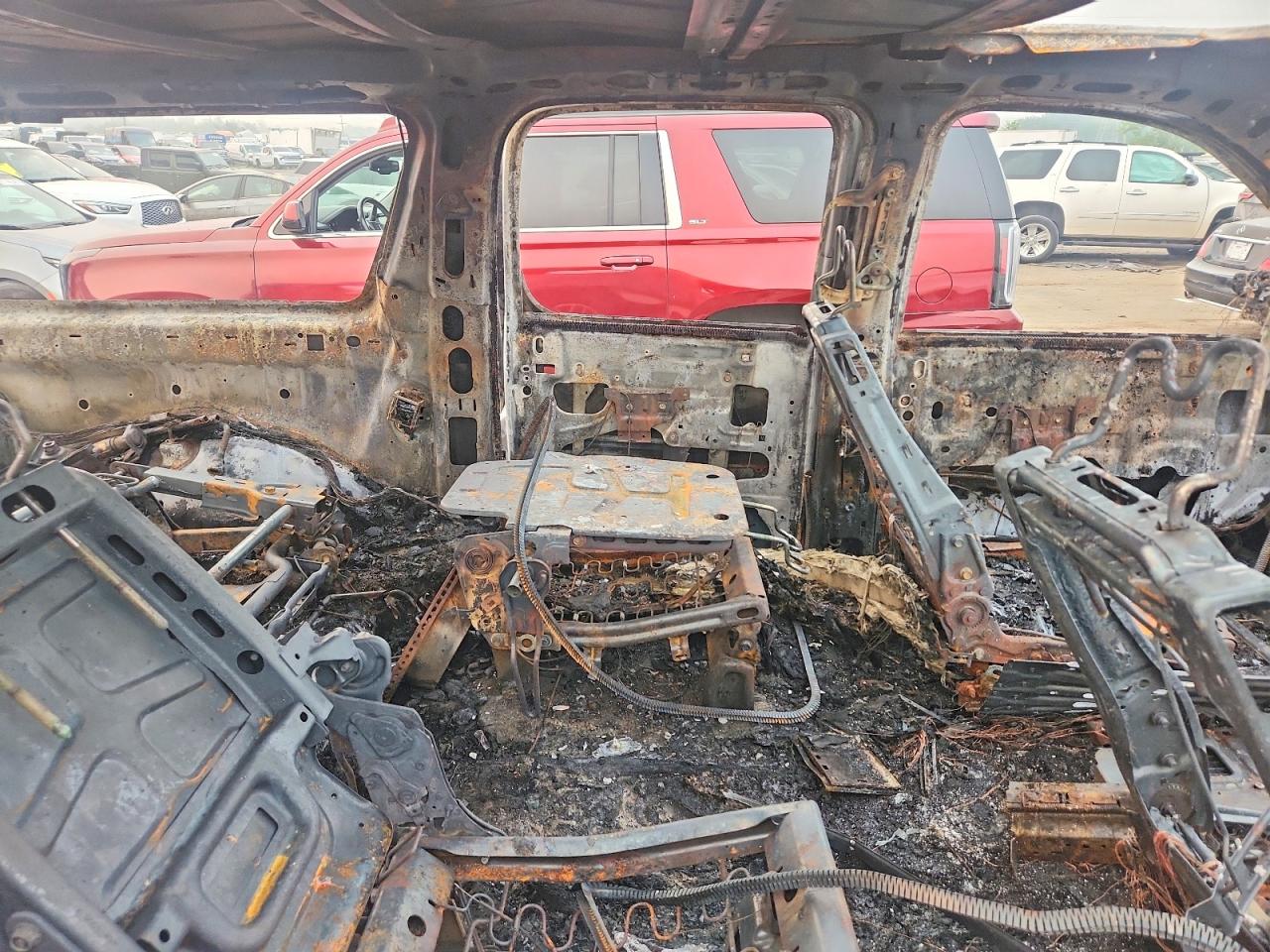 2007 Chevrolet Suburban K1500 Белый vin: 3GNFK16347G184898