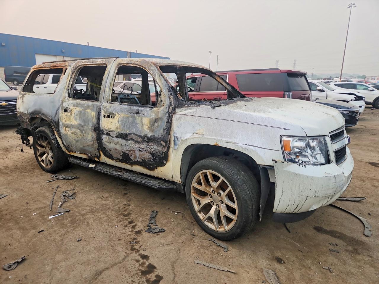 2007 Chevrolet Suburban K1500 Белый vin: 3GNFK16347G184898