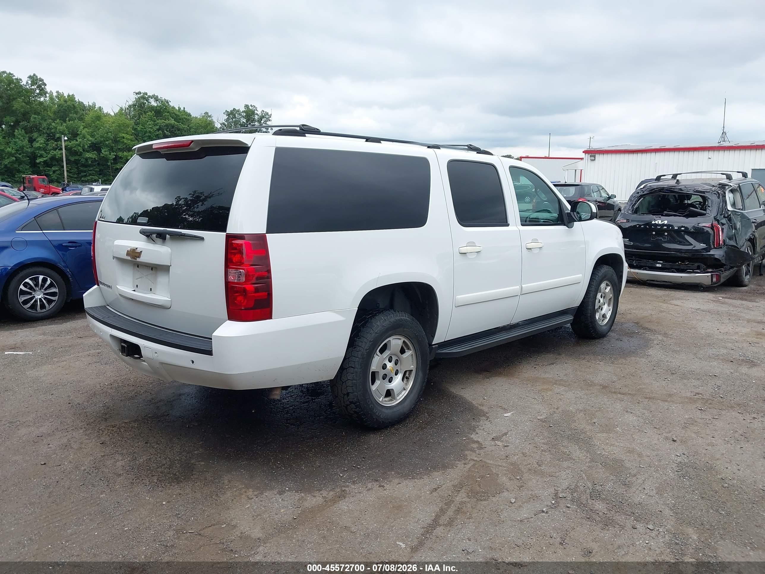 2007 Chevrolet Suburban Lt White vin: 3GNFK16347G185940