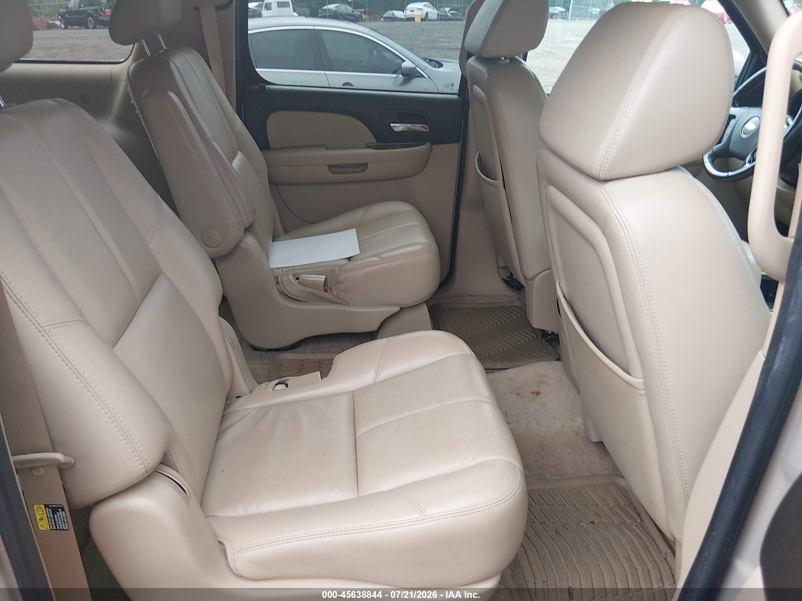 2007 Chevrolet Suburban Lt Tan vin: 3GNFK16357G135354