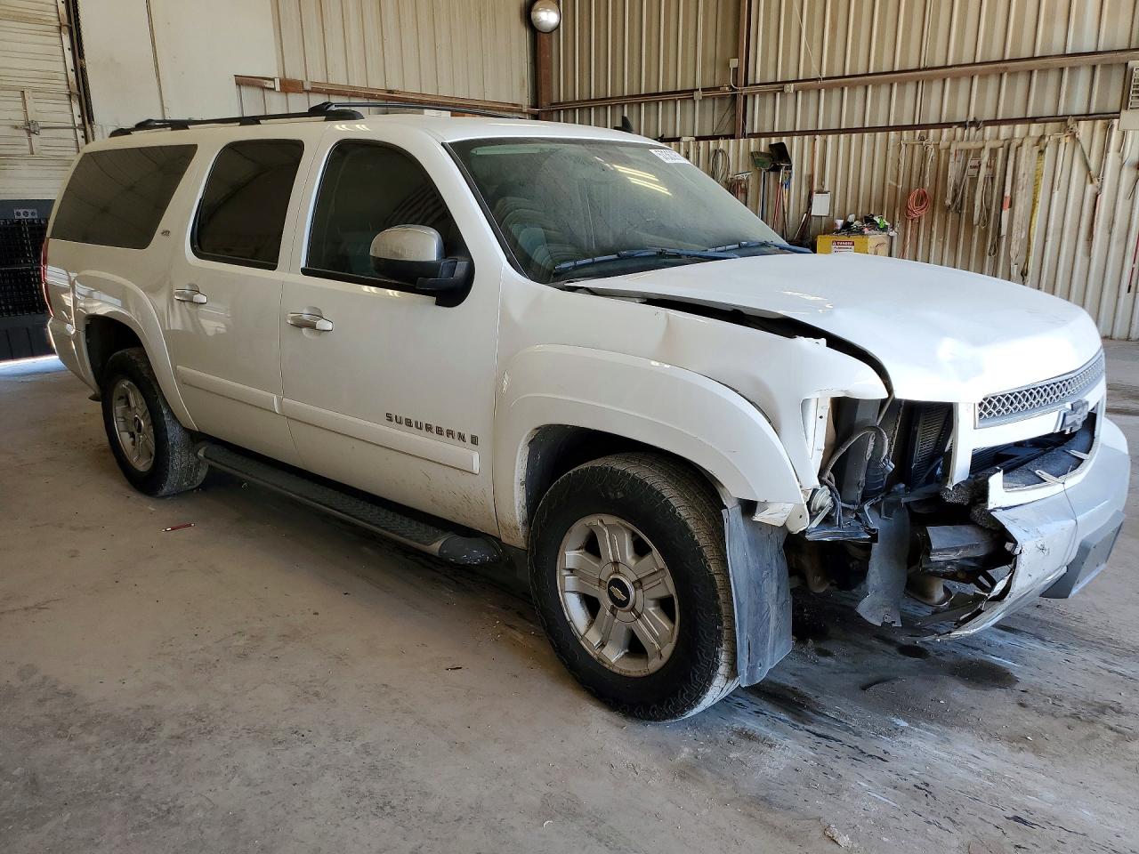 2007 Chevrolet Suburban K1500 Белый vin: 3GNFK16357G285237