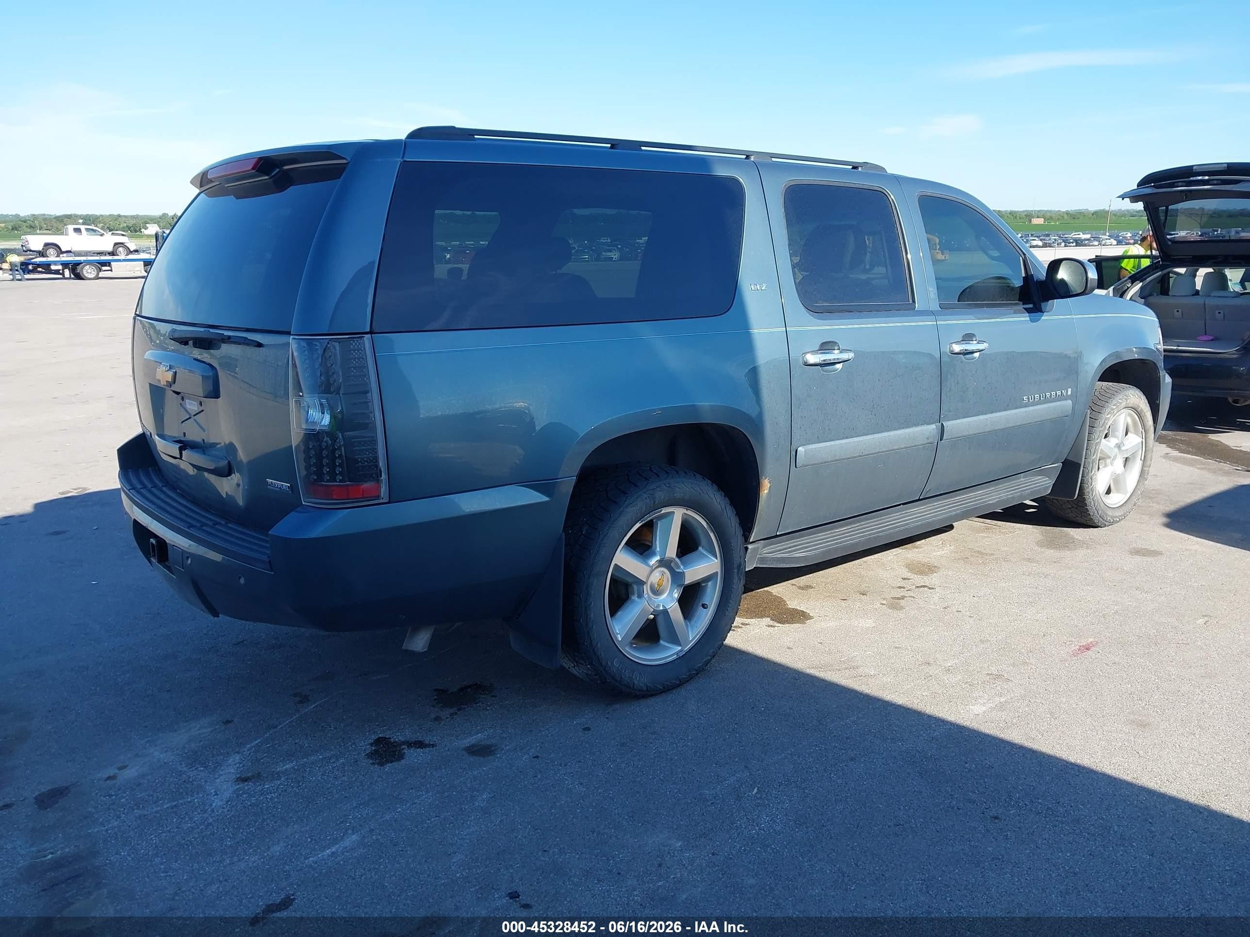 2008 Chevrolet Suburban 1500 Ltz Blue vin: 3GNFK16358G182305