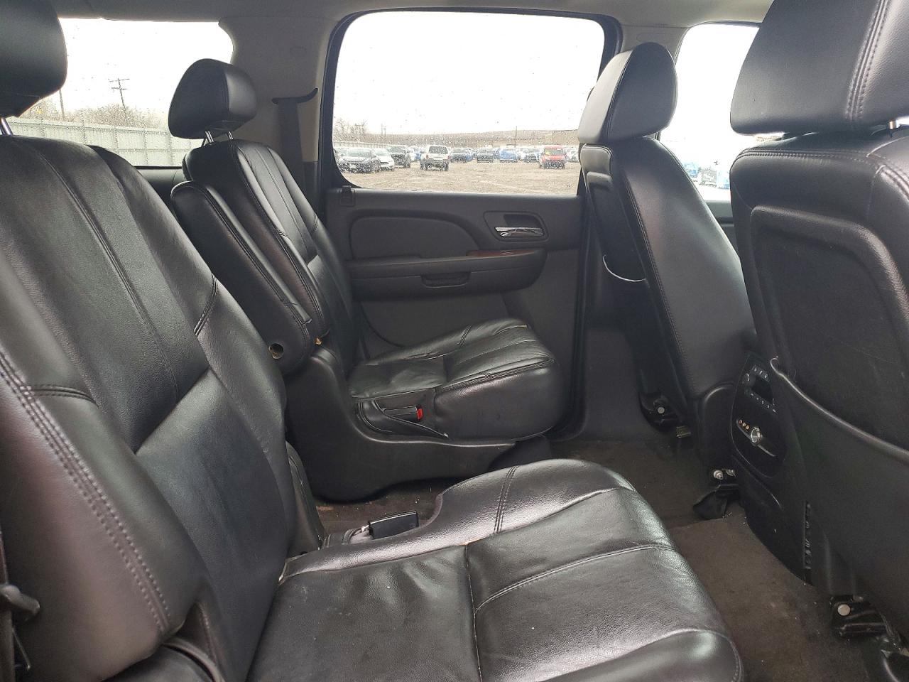 2007 Chevrolet Suburban K1500 Burgundy vin: 3GNFK16367G320092