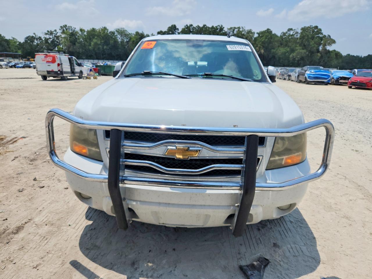 2007 Chevrolet Suburban K1500 White vin: 3GNFK16377G101447