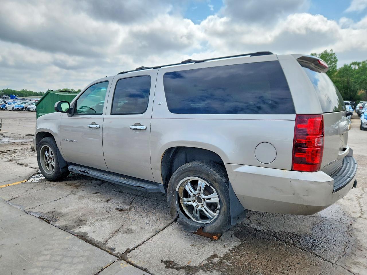 2007 Chevrolet Suburban K1500 Серый vin: 3GNFK16377G104509