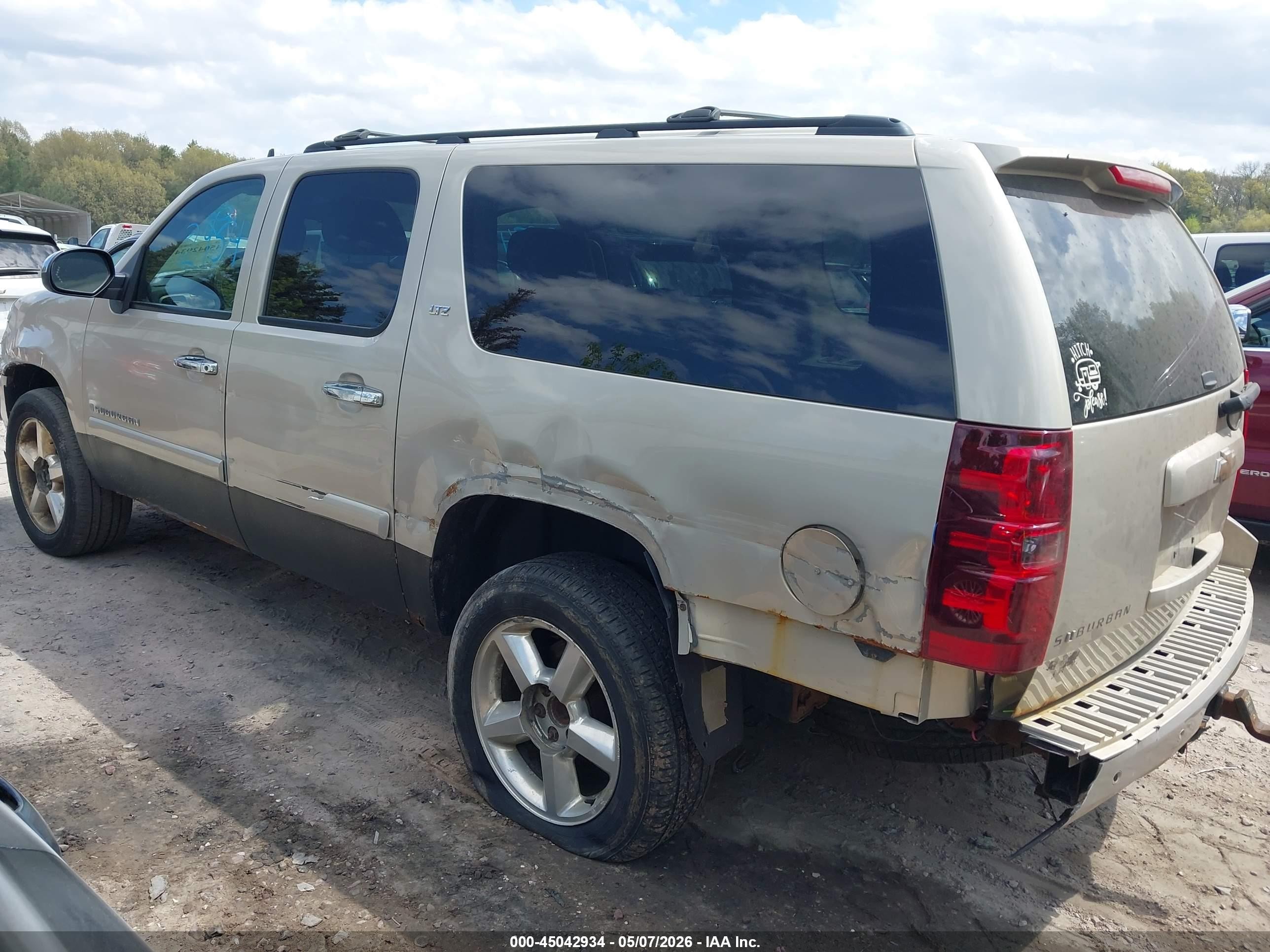 2008 Chevrolet Suburban 1500 Ltz Beige vin: 3GNFK16378G176554