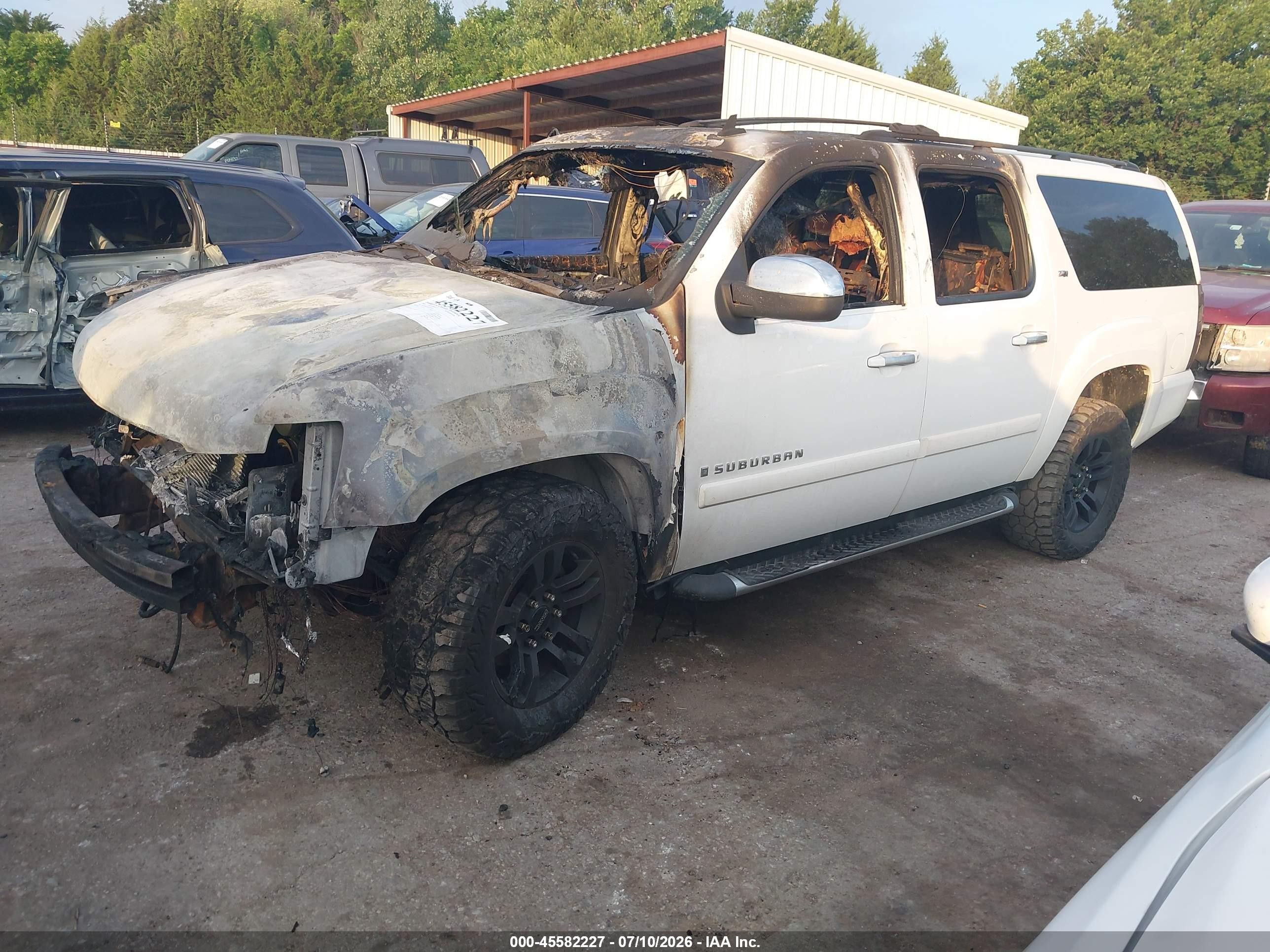 2007 Chevrolet Suburban Lt White vin: 3GNFK16387G291940