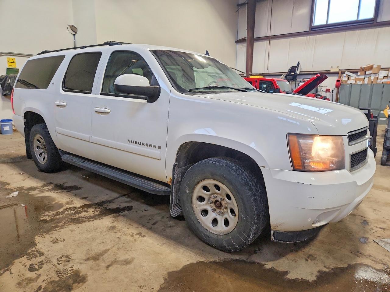 2007 Chevrolet Suburban K1500 White vin: 3GNFK16387G315010