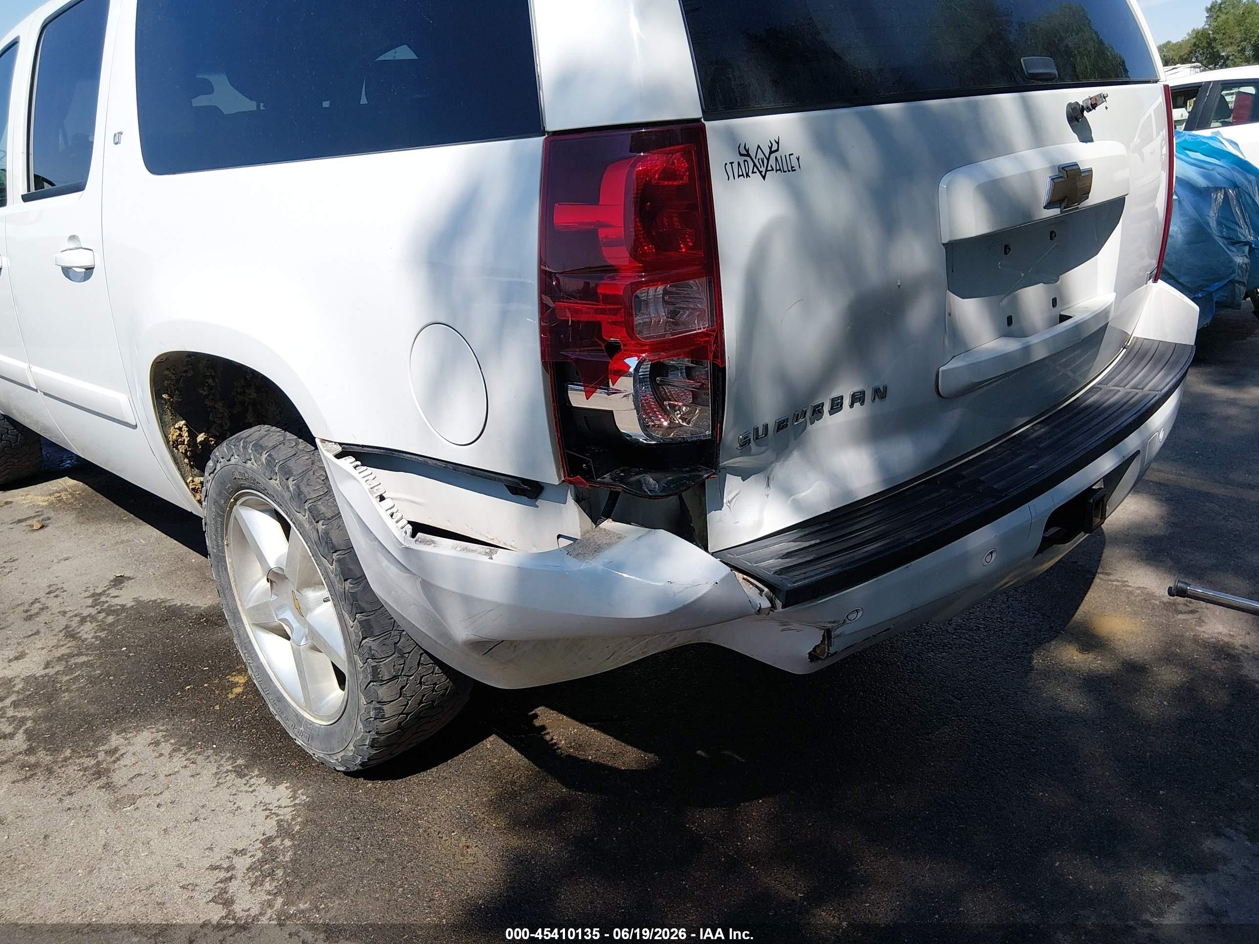 2008 Chevrolet Suburban 1500 Lt White vin: 3GNFK16388G159682