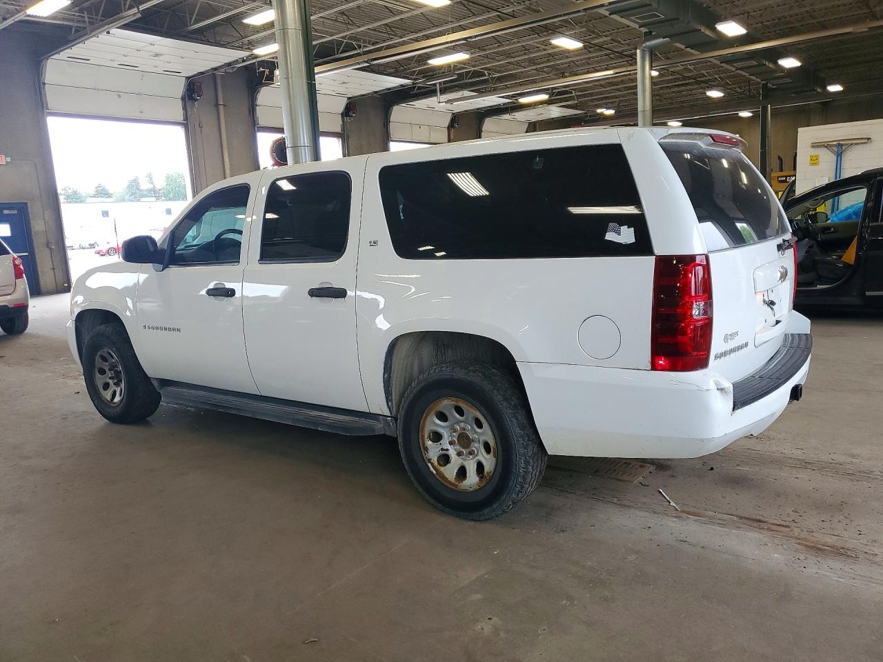 2008 Chevrolet Suburban K1500 Ls White vin: 3GNFK16388G303618