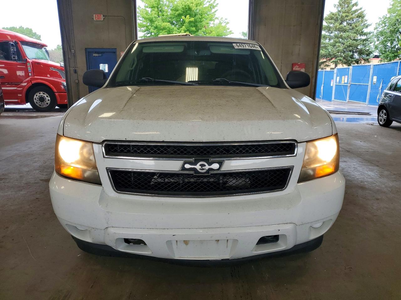 2008 Chevrolet Suburban K1500 Ls White vin: 3GNFK16388G303618