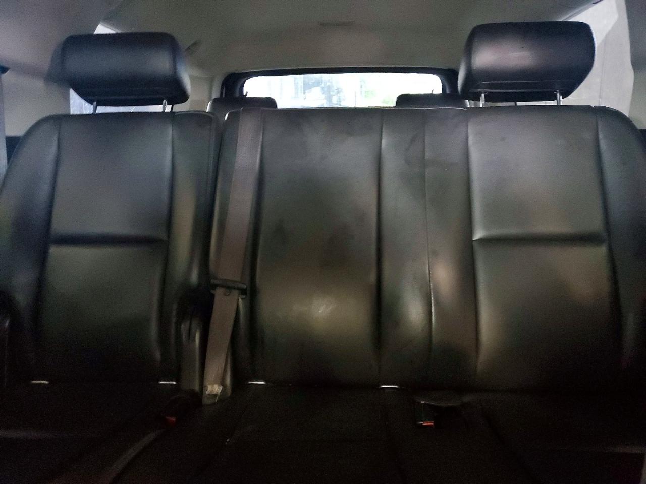 2008 Chevrolet Suburban K1500 Ls White vin: 3GNFK16388G303618