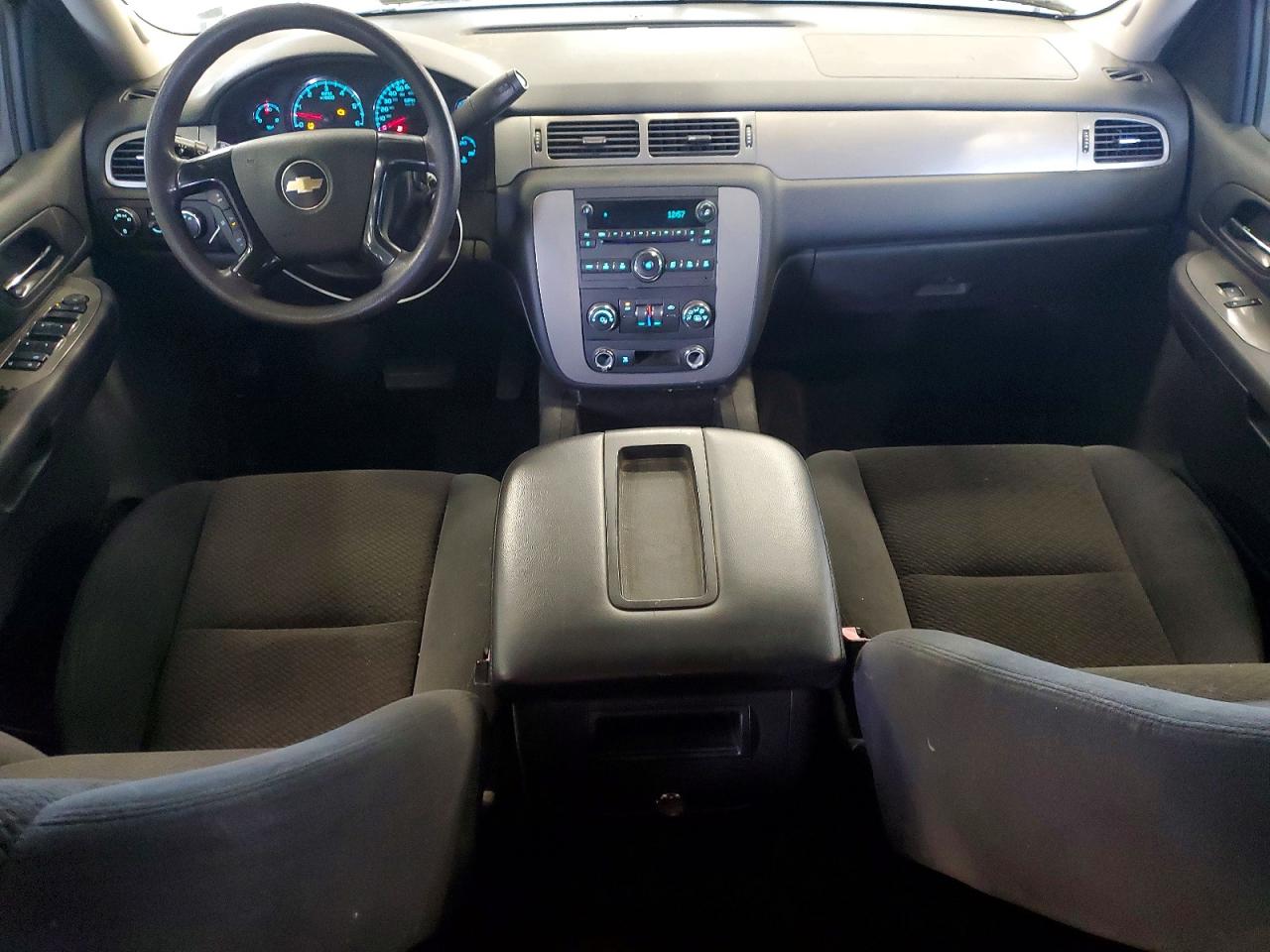 2008 Chevrolet Suburban K1500 Ls White vin: 3GNFK16388G303618